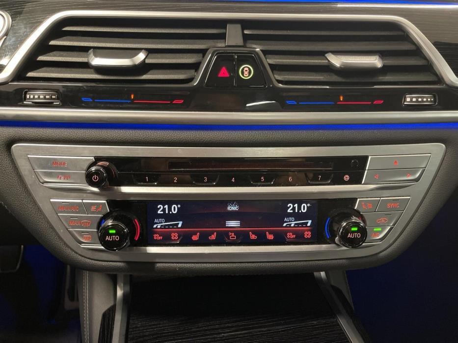 BMW 745 2020