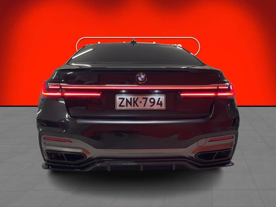 BMW 745 2020