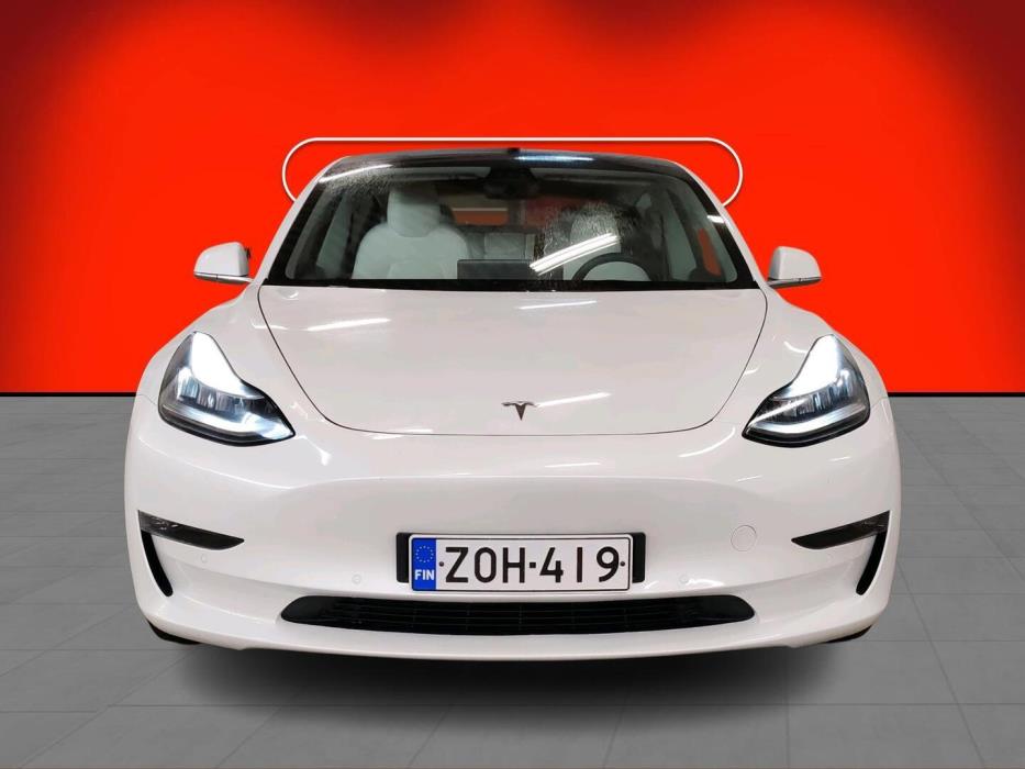 TESLA Model 3 2020