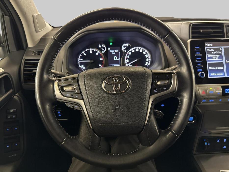 TOYOTA Land Cruiser 2022