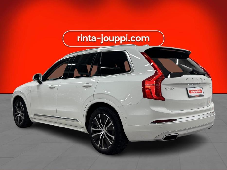 VOLVO XC90 2021