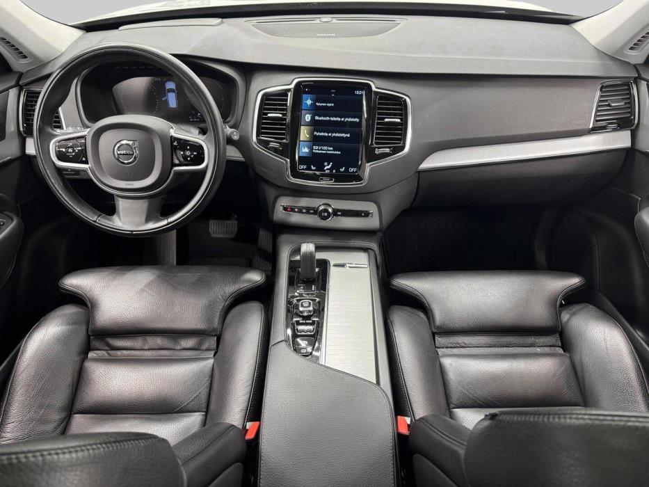 VOLVO XC90 2021