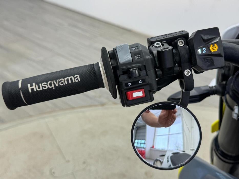 HUSQVARNA 701 2021