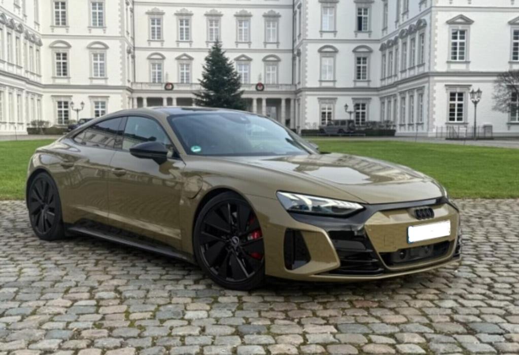 AUDI E-TRON GT RS 2022