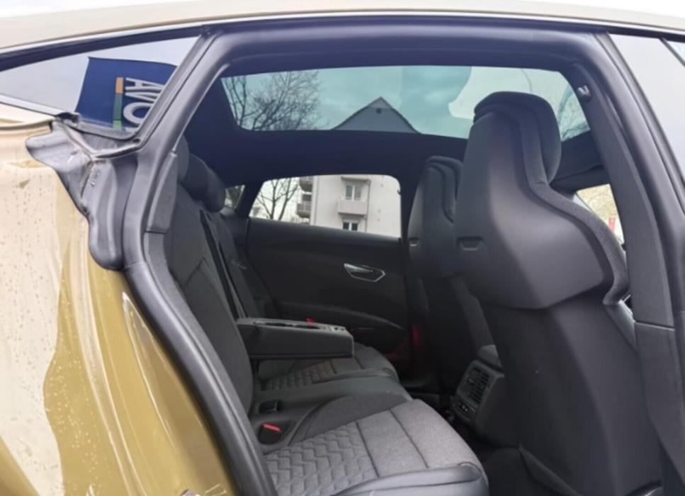 AUDI E-TRON GT RS 2022