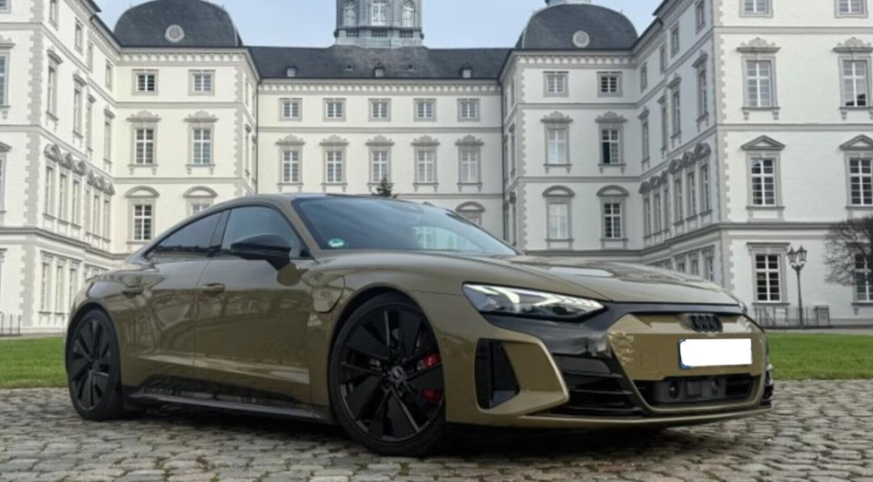 AUDI E-TRON GT RS 2022