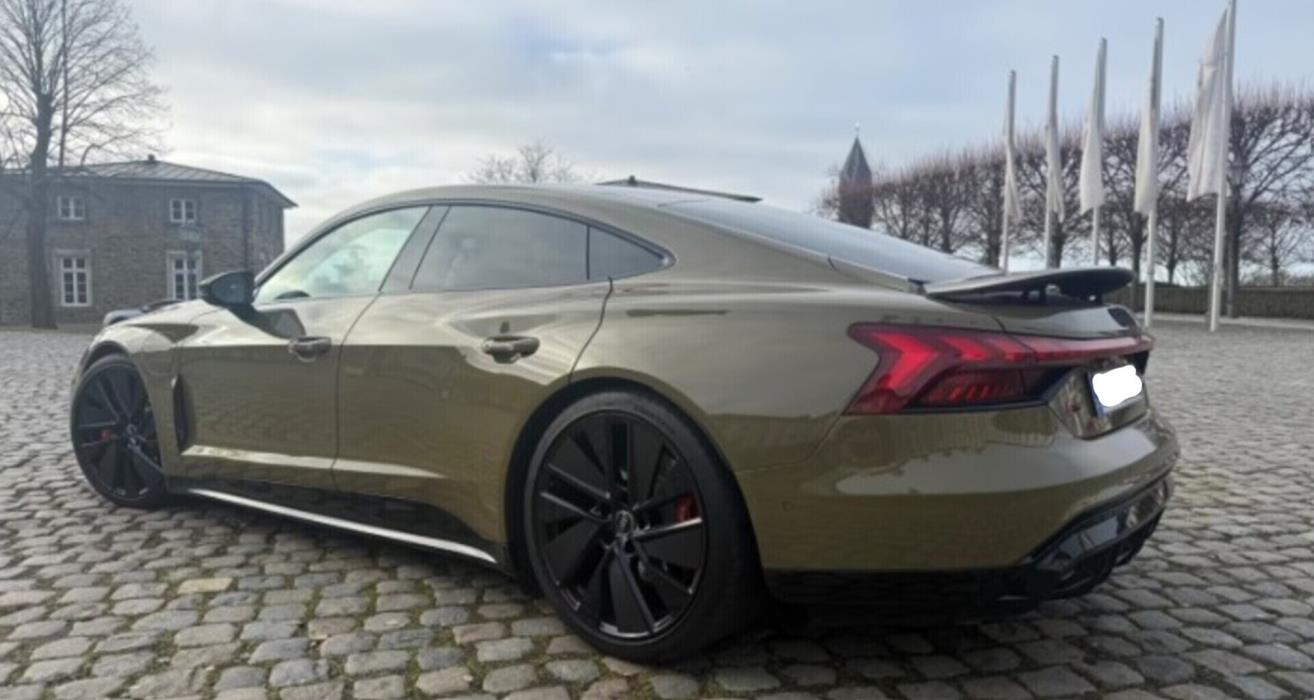 AUDI E-TRON GT RS 2022