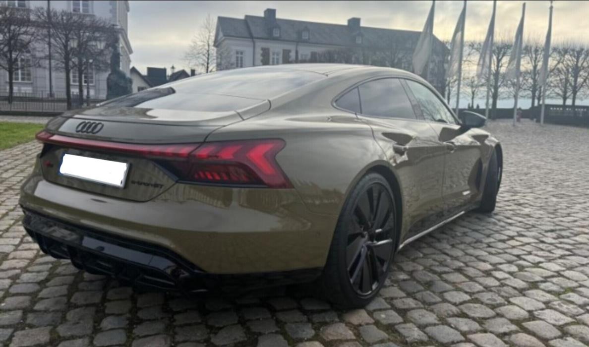 AUDI E-TRON GT RS 2022