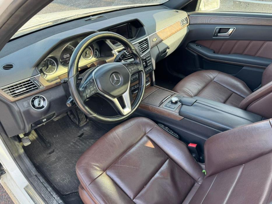 MERCEDES-BENZ E 2012