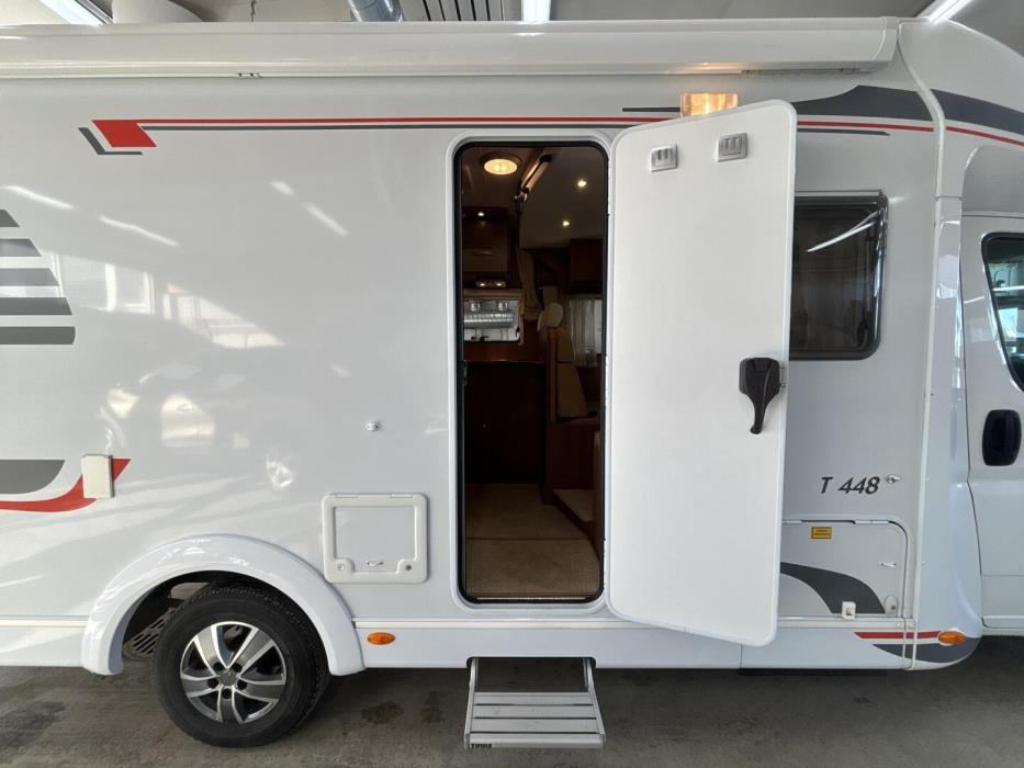CARADO T 448 2012