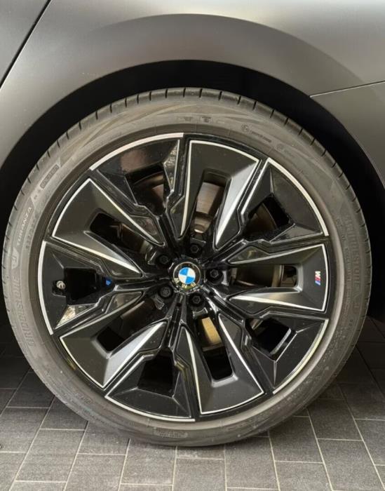 BMW I7 2023