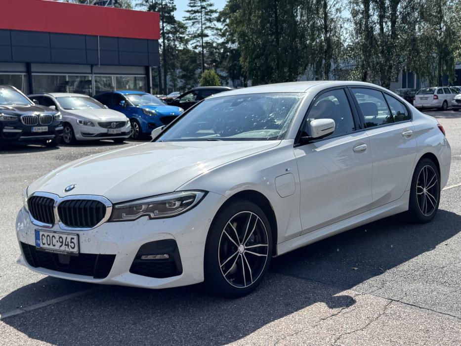 BMW 330 2020
