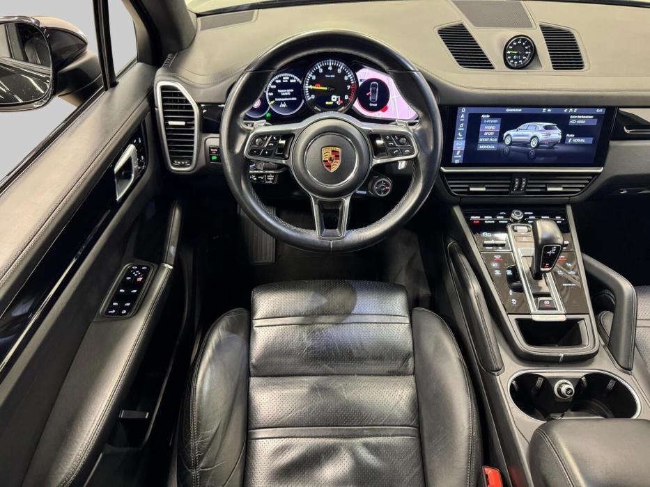 PORSCHE CAYENNE 2020