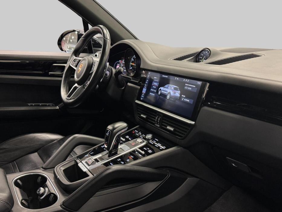 PORSCHE CAYENNE 2020