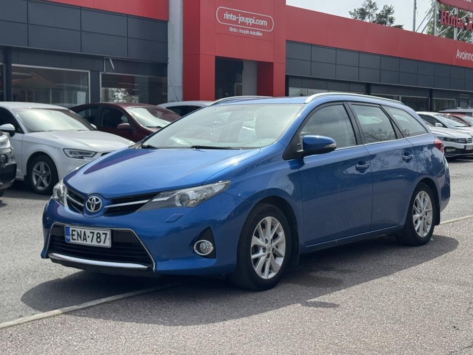 TOYOTA Auris 2014