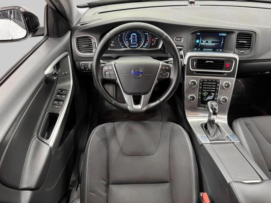 VOLVO V60 Cross Country 2016