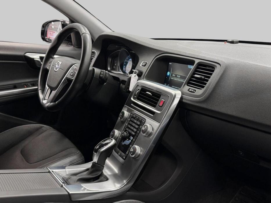 VOLVO V60 Cross Country 2016