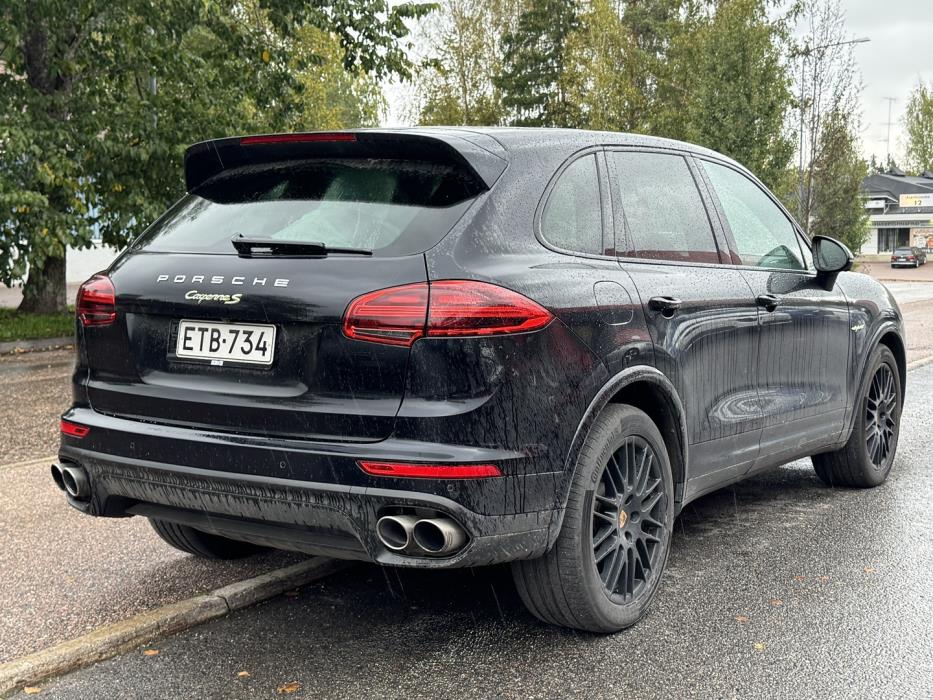 PORSCHE Cayenne 2017