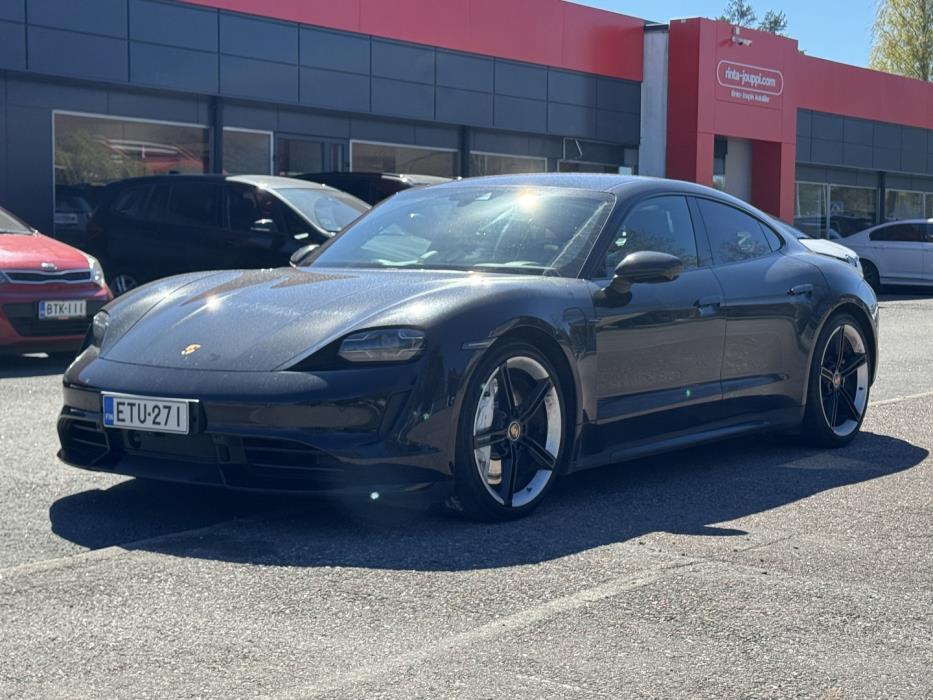 PORSCHE TAYCAN 2020