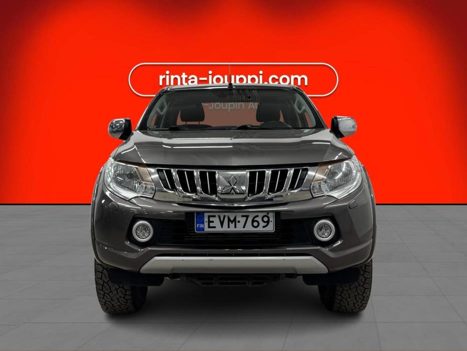 MITSUBISHI L200 2016