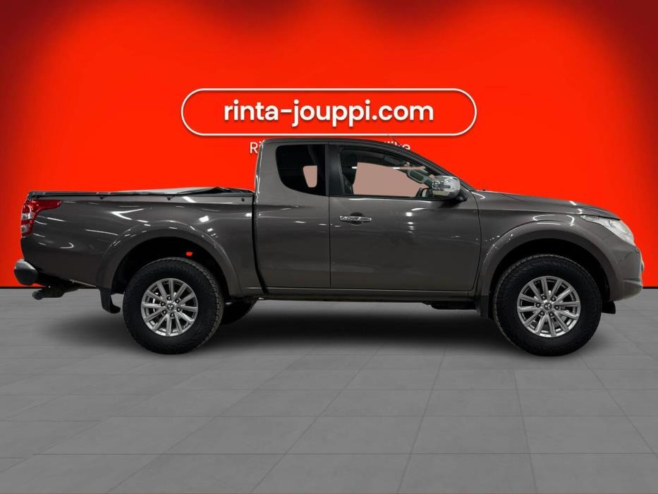 MITSUBISHI L200 2016