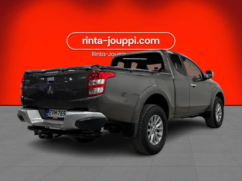 MITSUBISHI L200 2016