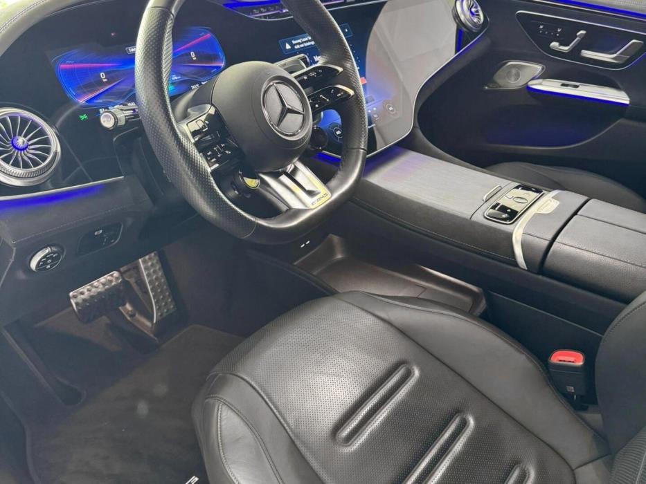 MERCEDES-BENZ EQE 2022