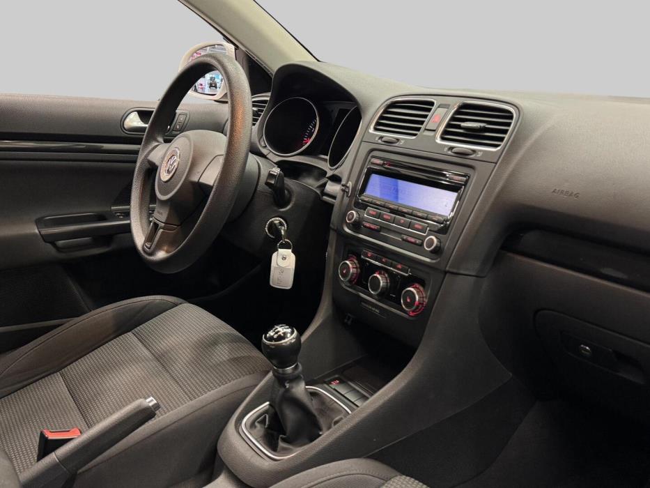 VOLKSWAGEN Golf 2010