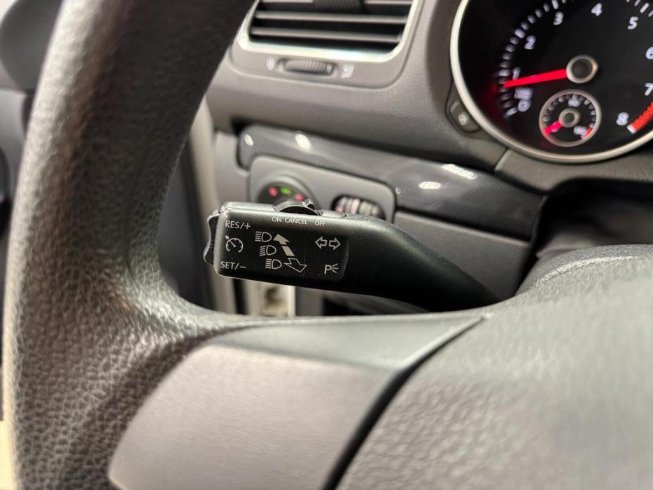 VOLKSWAGEN Golf 2010