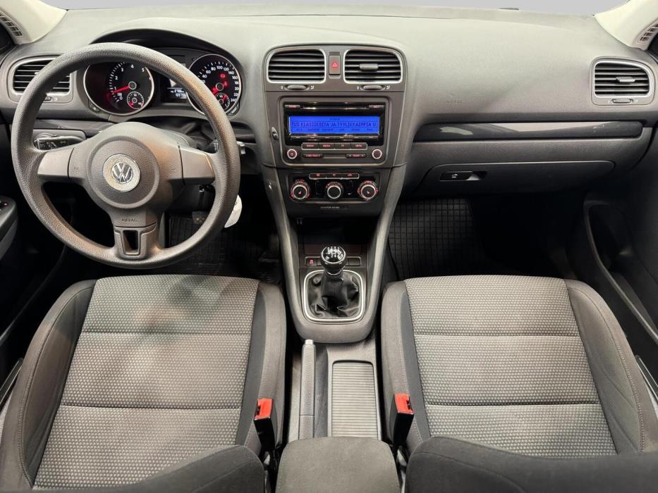 VOLKSWAGEN Golf 2010