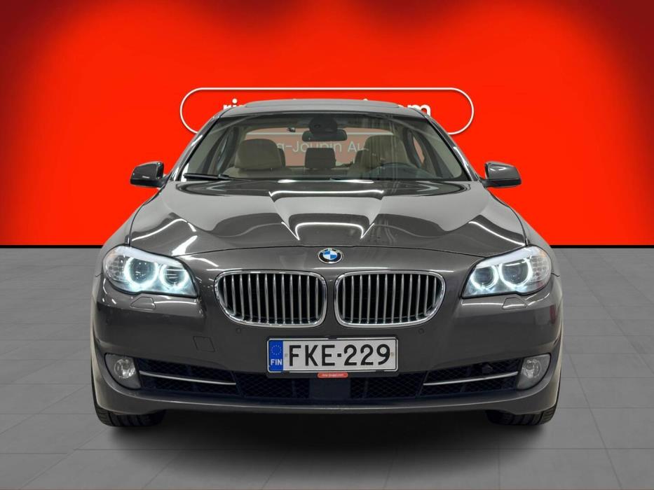 BMW 550 2011