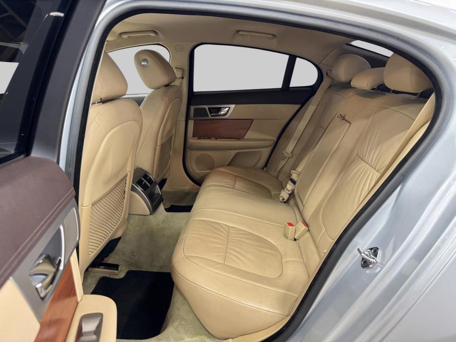JAGUAR XF 2009