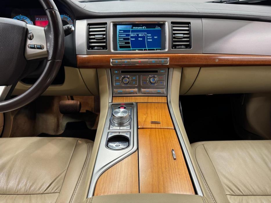 JAGUAR XF 2009