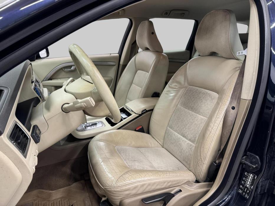 VOLVO V70 2008