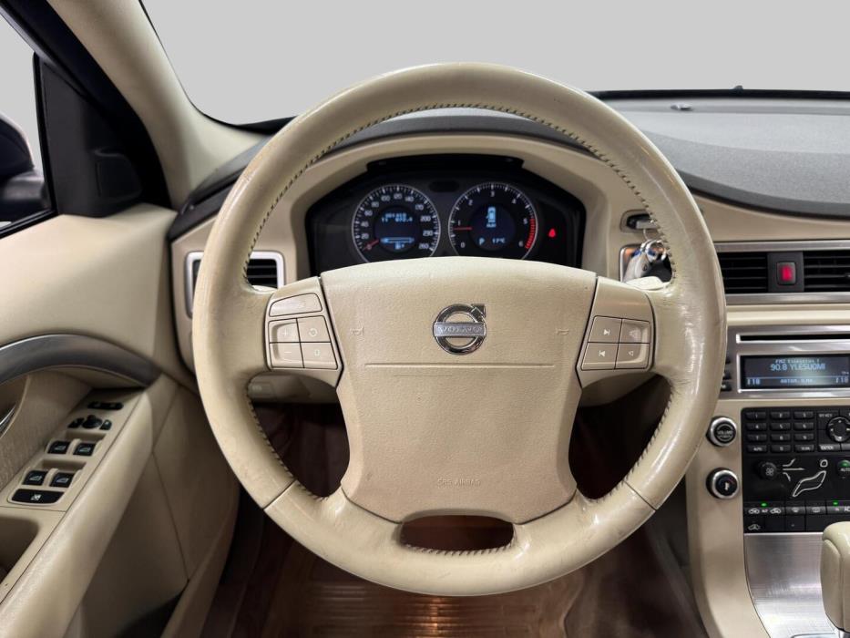 VOLVO V70 2008