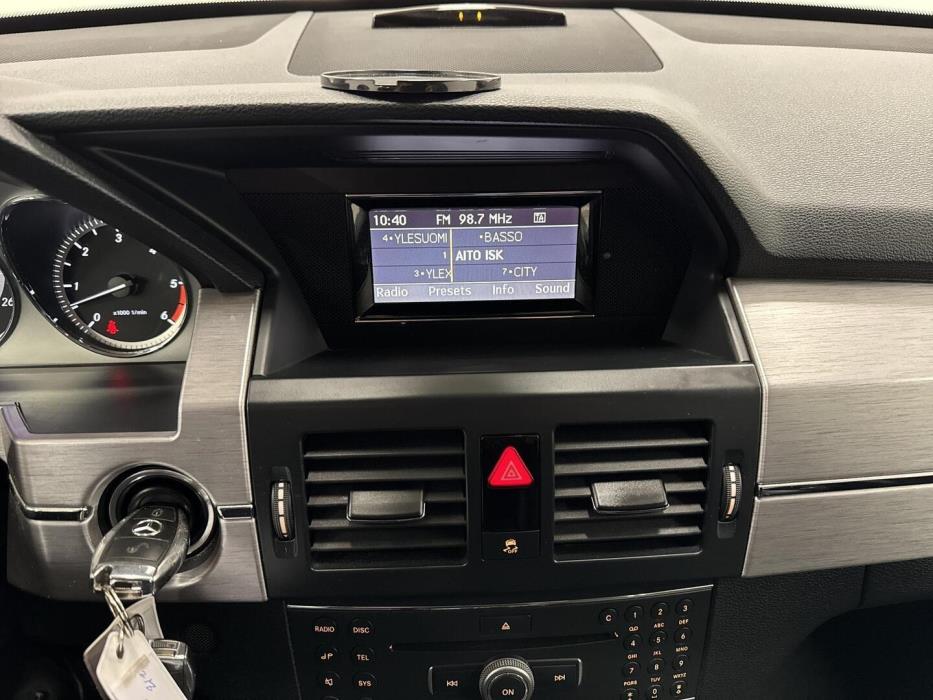 MERCEDES-BENZ GLK 2011