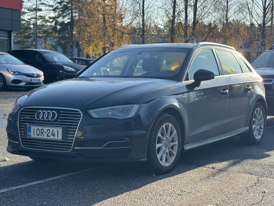 AUDI A3 2015