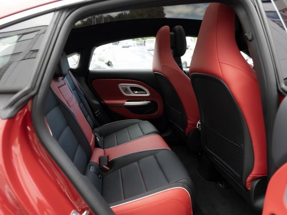 MERCEDES-BENZ CLA 2025