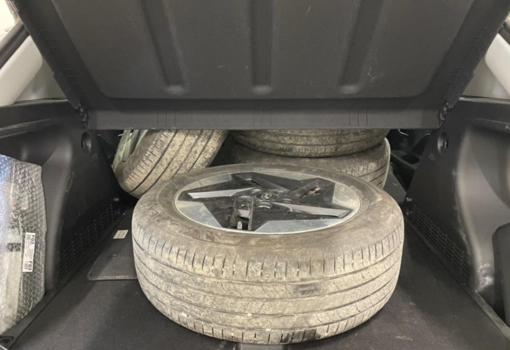 HYUNDAI KONA ELECTRIC 2024