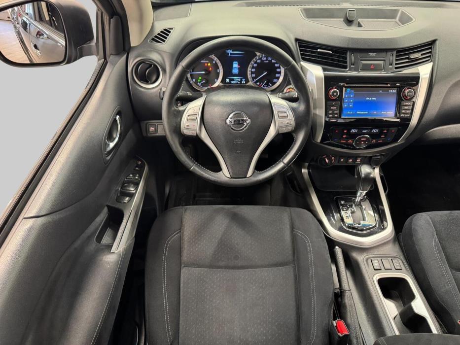 NISSAN Navara 2016
