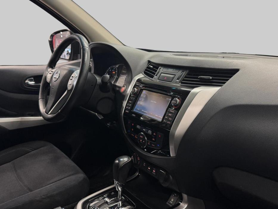 NISSAN Navara 2016