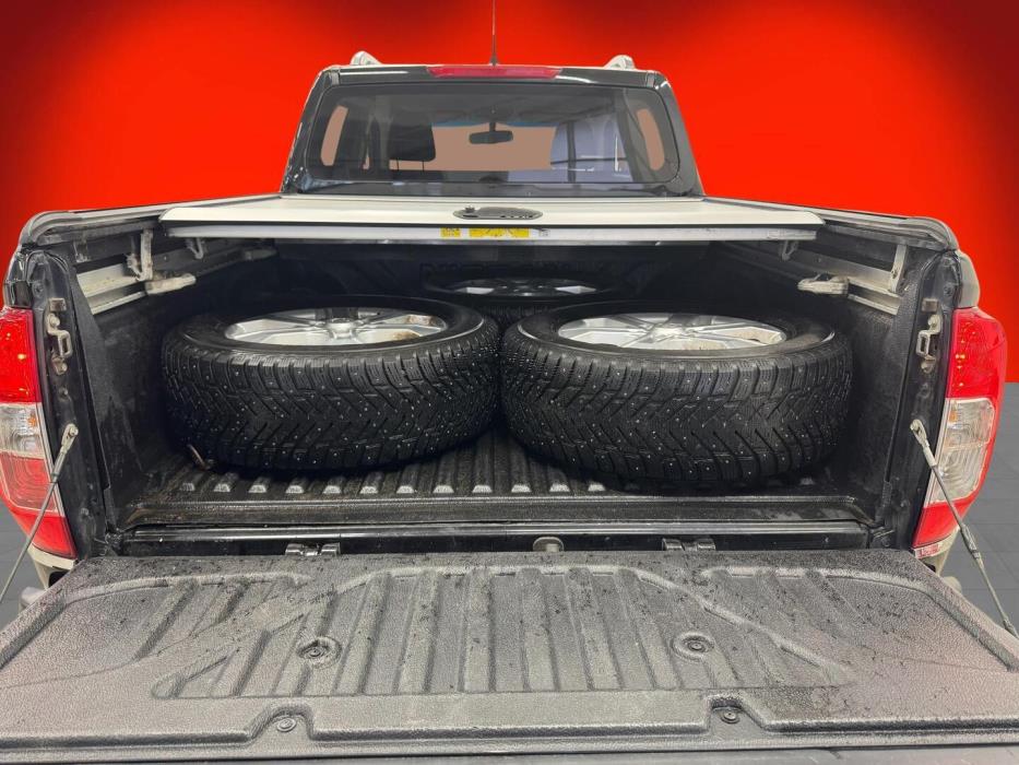 NISSAN Navara 2016
