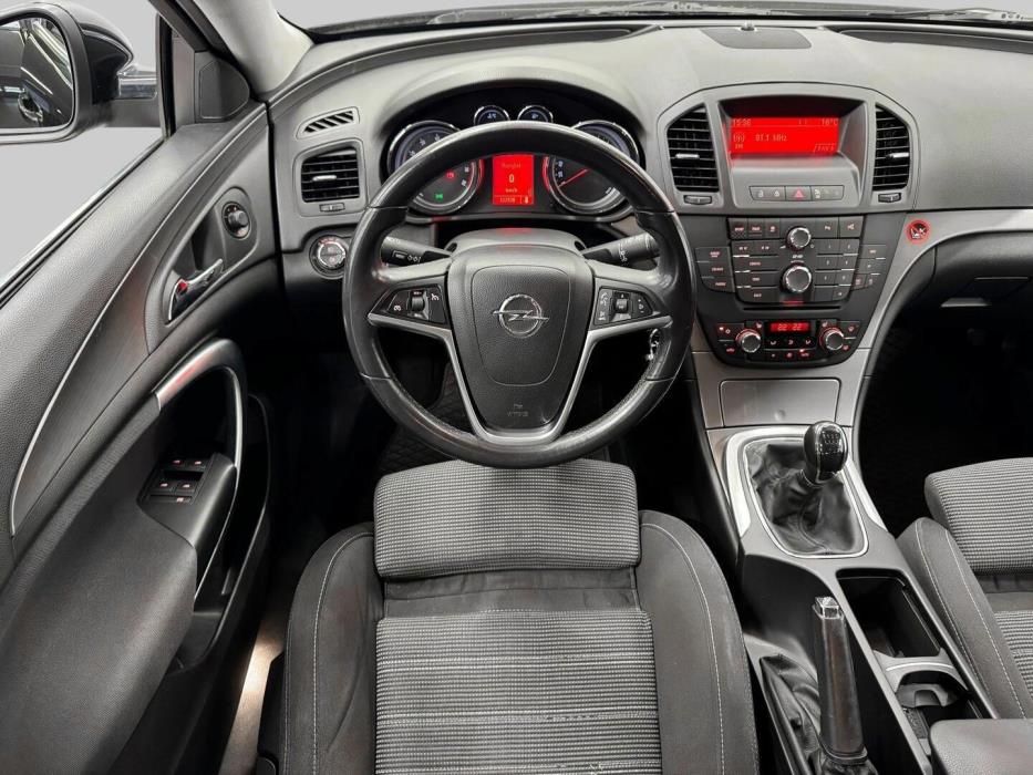 OPEL Insignia 2011