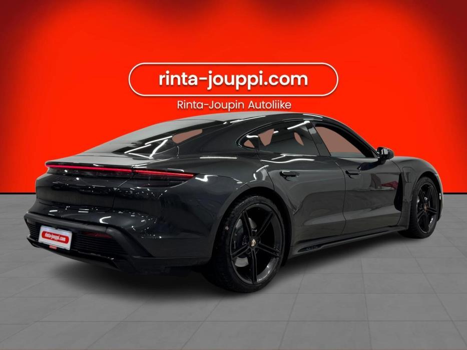 PORSCHE TAYCAN 2022