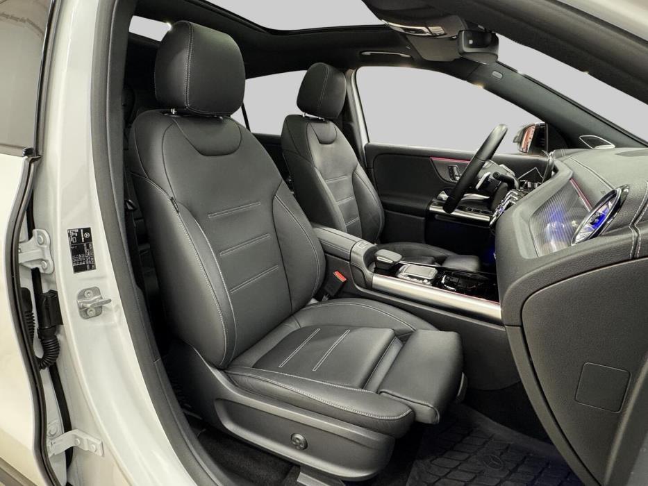 MERCEDES-BENZ EQA 2023