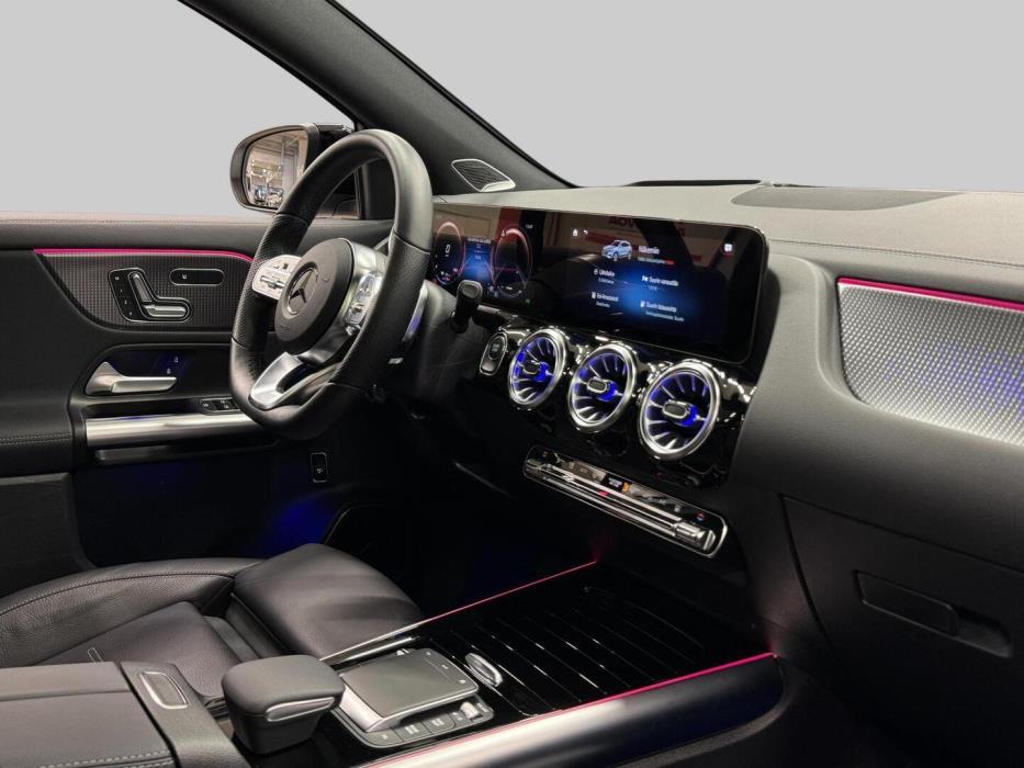 MERCEDES-BENZ EQA 2023