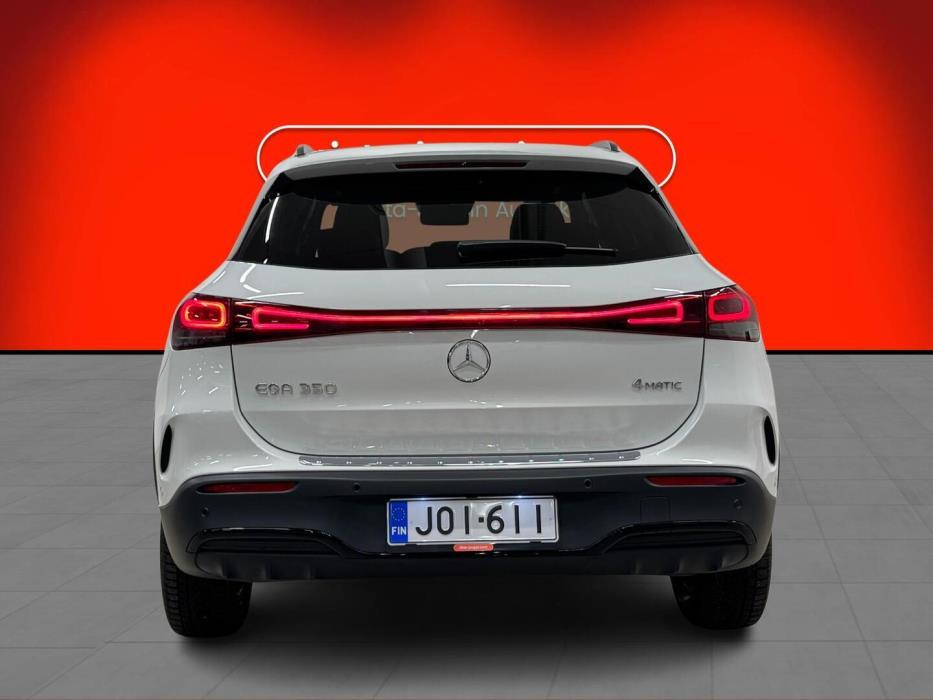 MERCEDES-BENZ EQA 2023