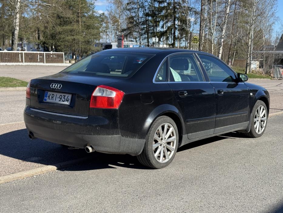 AUDI A4 2002