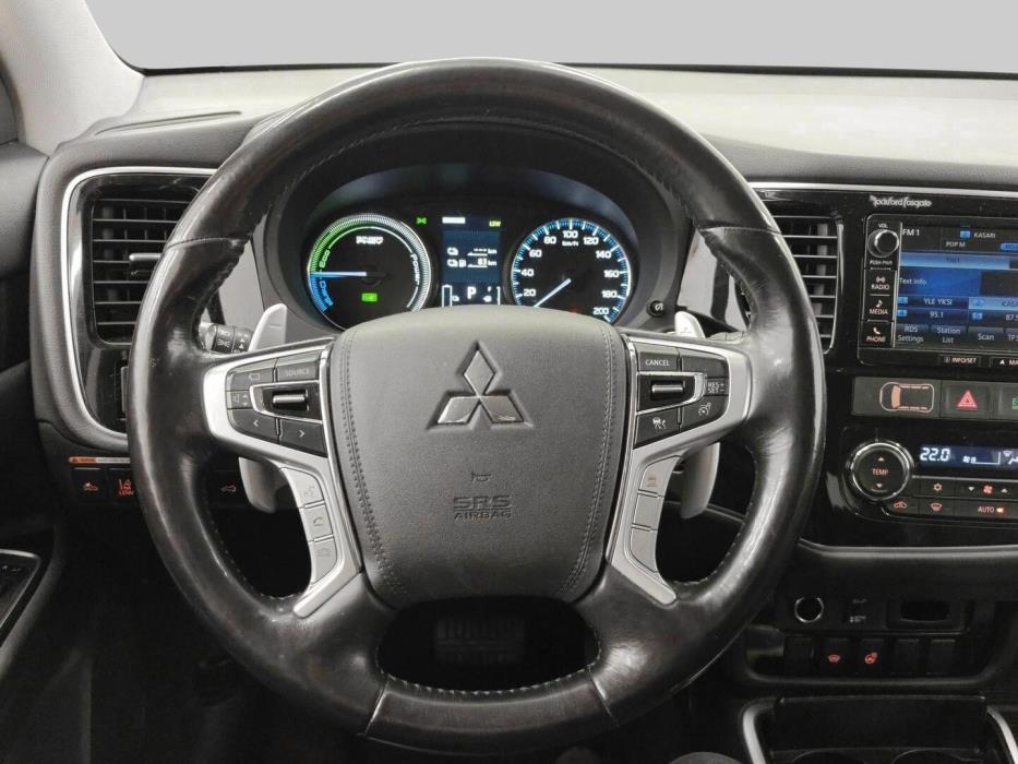 MITSUBISHI Outlander PHEV 2016