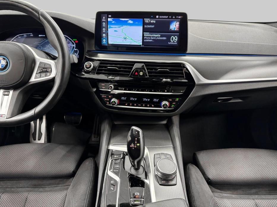 BMW 530 2021